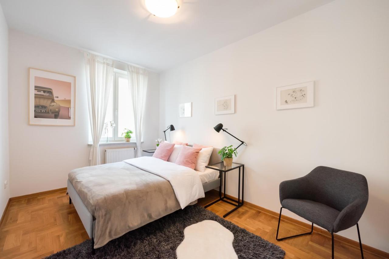 New Town Spacious Apartament Warszawa